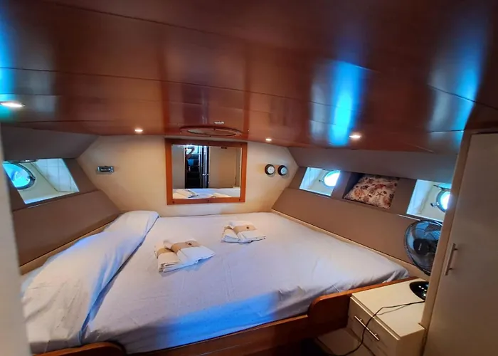Sweet Dream In Boat